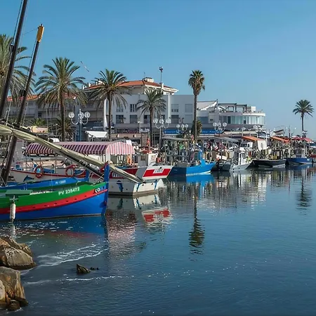 Terrasse Xxl Pour Cet Au Port De St Cyprien *